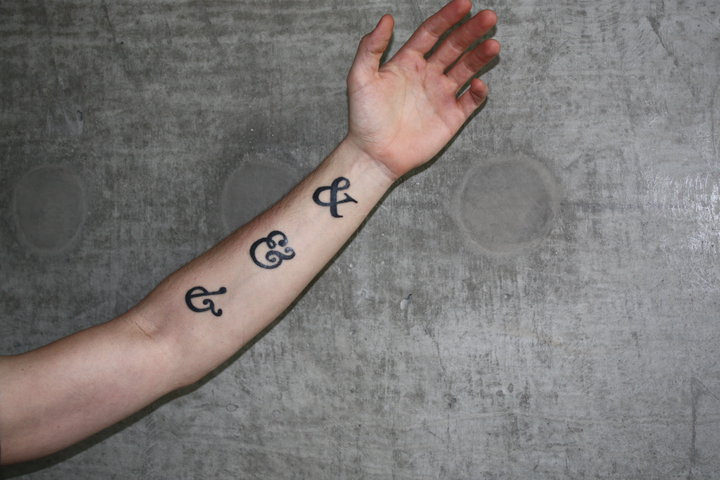 Ampersand tattoo photo by David Hoogland